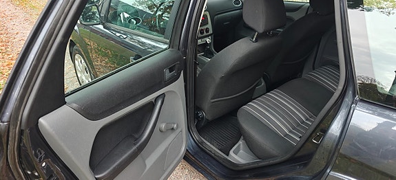 Ford Focus 10 of 16