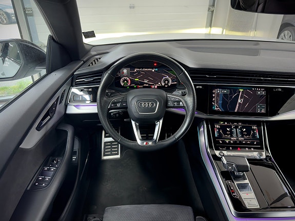 Audi Q8 11 of 23