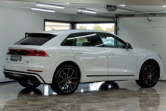 Audi Q8 5 of 23