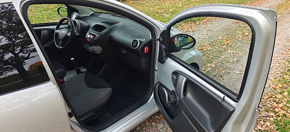 Toyota Aygo 8 of 18