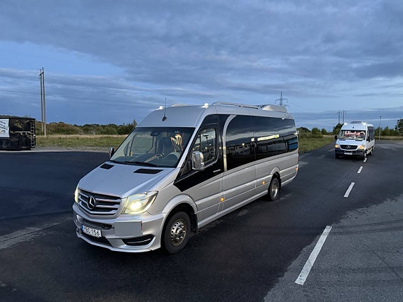Mercedes-Benz sprinter 519 cdi 22 platser 2 of 11