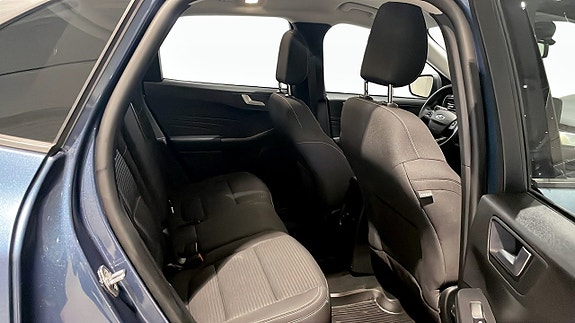 Ford Kuga 5 of 9