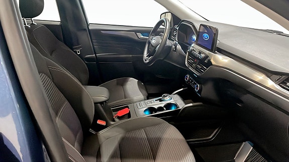 Ford Kuga 3 of 9