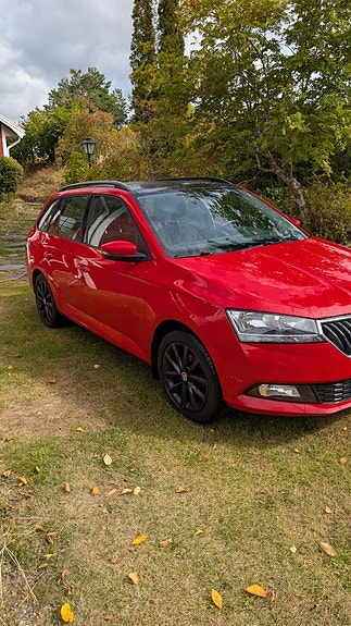 Skoda Fabia 2 of 12
