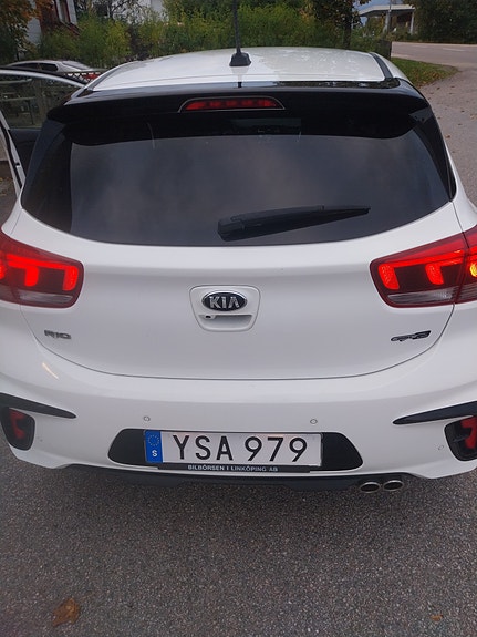 Kia Rio 5 of 5