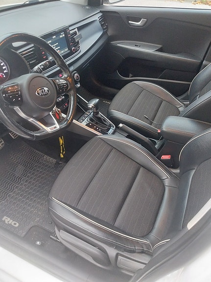 Kia Rio 4 of 5