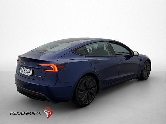 Tesla Model 3 9 of 30