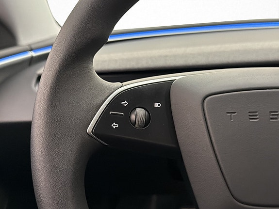 Tesla Model 3 13 of 30
