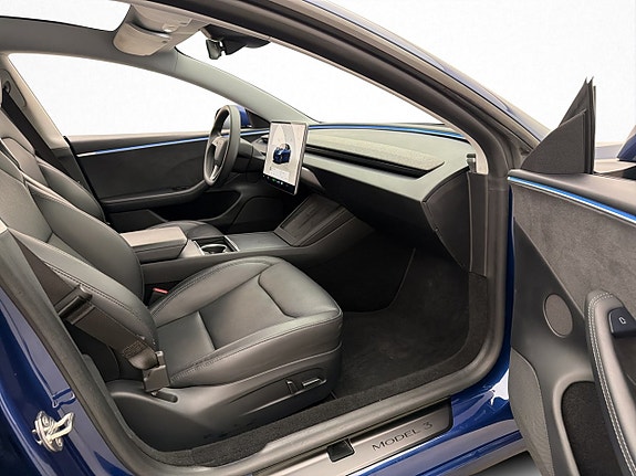 Tesla Model 3 29 of 30