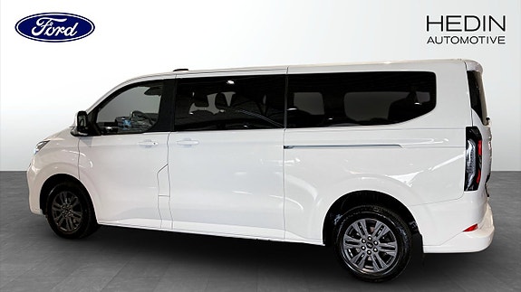 Ford Custom Tourneo 6 of 11
