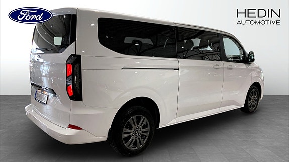 Ford Custom Tourneo 2 of 11