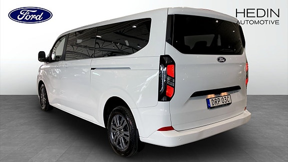 Ford Custom Tourneo 7 of 11