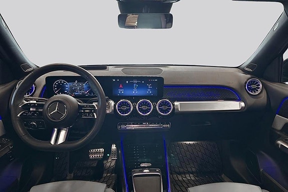 Mercedes-Benz GLB220 d 7 of 20