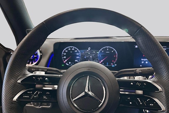 Mercedes-Benz GLB220 d 10 of 20