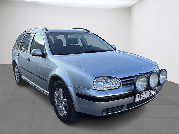 Volkswagen Golf V 5 of 9