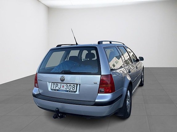 Volkswagen Golf V 4 of 9