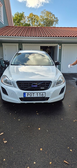 Volvo XC60 2 of 6