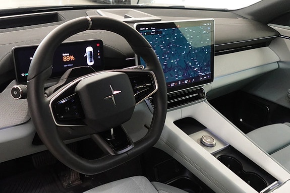 Polestar 4 6 of 24