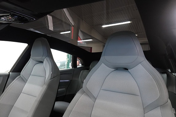 Polestar 4 19 of 24