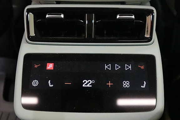 Polestar 4 18 of 24