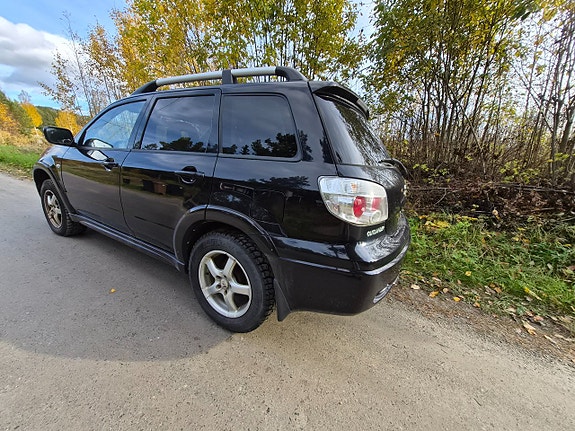 Mitsubishi Outlander 4 of 14