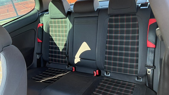 Volkswagen Golf V 15 of 15