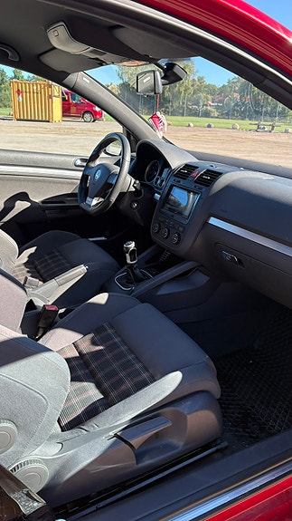Volkswagen Golf V 11 of 15