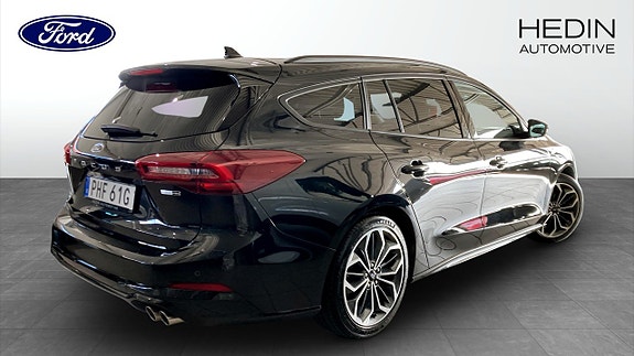 Ford Focus 2 of 9