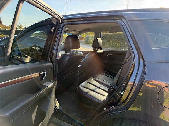 Hyundai Santa Fe 9 of 16