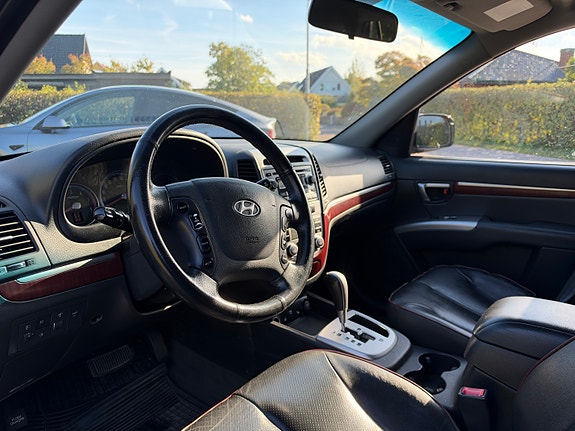 Hyundai Santa Fe 3 of 16