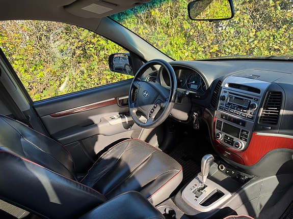 Hyundai Santa Fe 14 of 16
