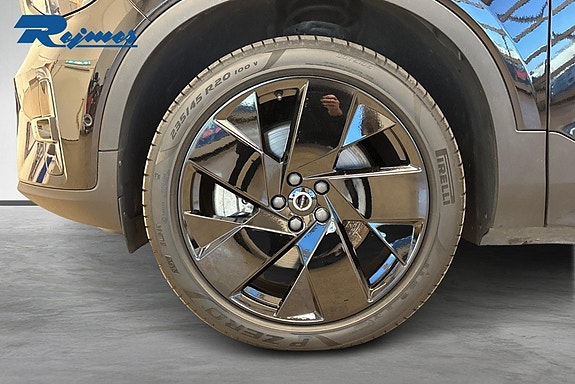 Volvo EX40 26 of 28