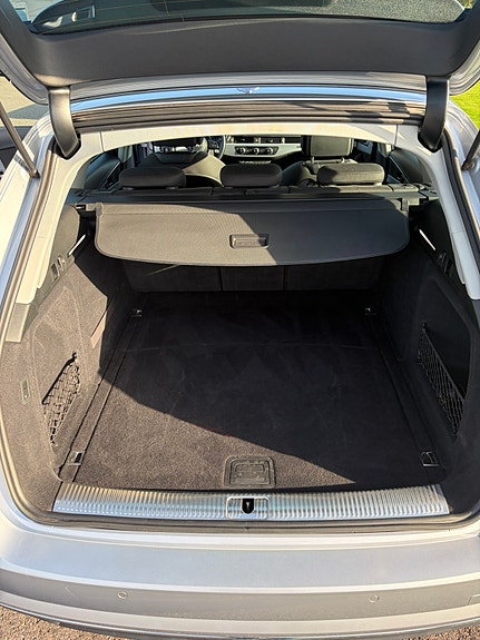 Audi A4 10 of 10