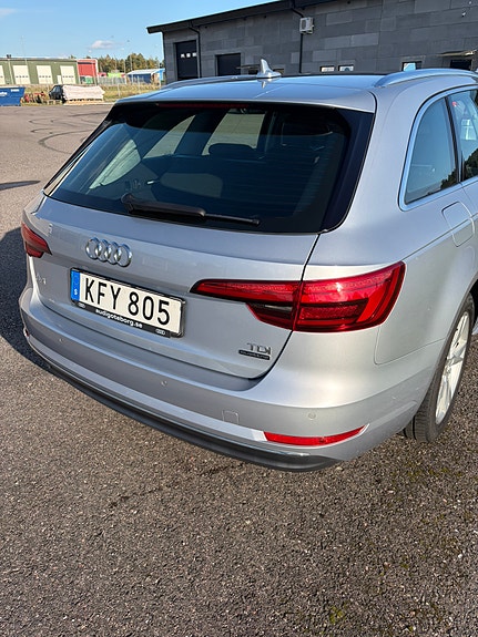 Audi A4 4 of 10