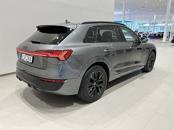 Audi Q8 e-tron 4 of 18