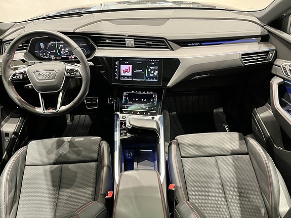 Audi Q8 e-tron 9 of 18