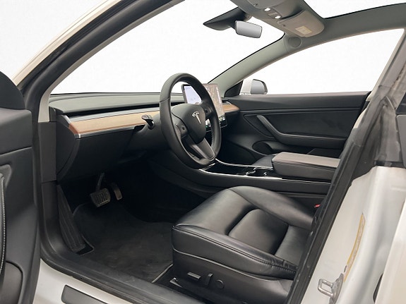 Tesla Model 3 14 of 30