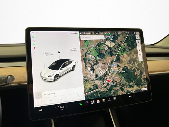 Tesla Model 3 18 of 30