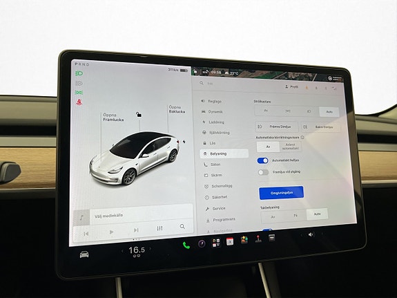 Tesla Model 3 26 of 30