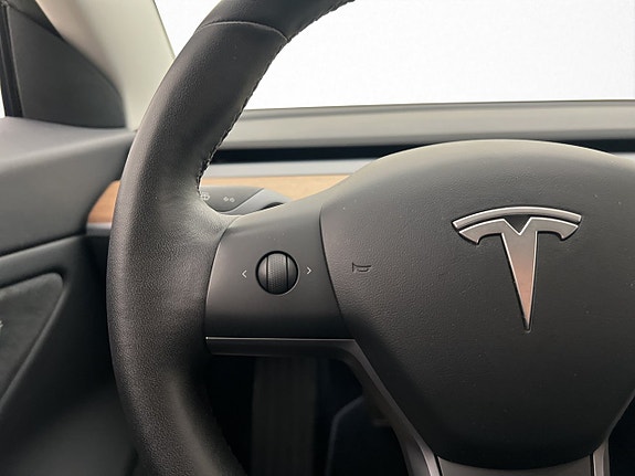 Tesla Model 3 16 of 30