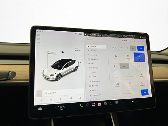 Tesla Model 3 21 of 30