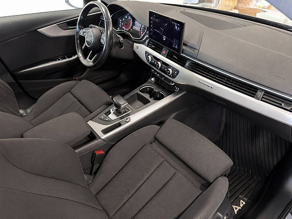 Audi A4 9 of 25