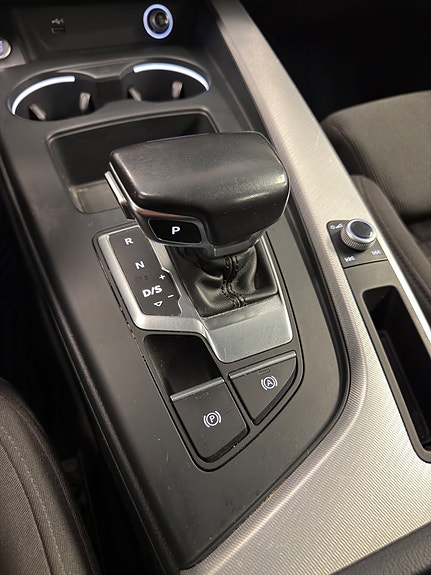 Audi A4 13 of 25