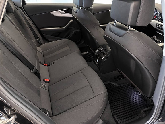 Audi A4 10 of 25