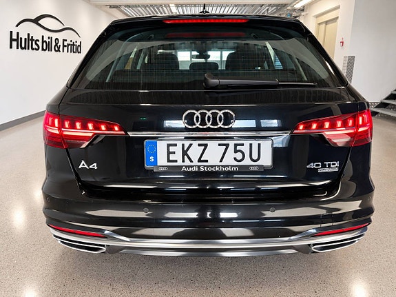 Audi A4 7 of 25