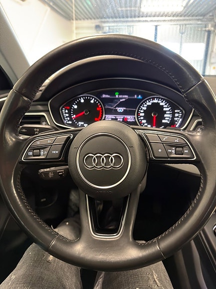 Audi A4 12 of 25