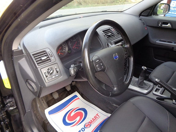 Volvo V50 5 of 30