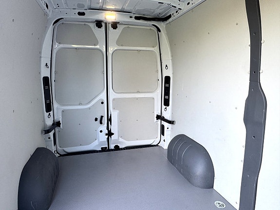 Nissan Interstar 7 of 22