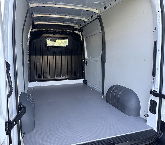 Nissan Interstar 17 of 22