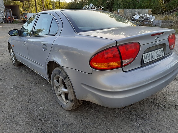 Chevrolet Alero 5 of 5